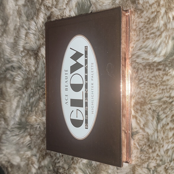 Glow Essentials Makeup Ace Beaute Glow Essentials Highlighter